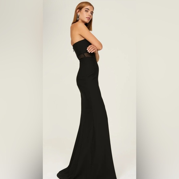 Cinq a Sept Annalise Gown Size 6 Special Occasion Prom - Picture 2 of 10